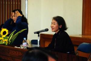 （写真）おかん工場長（山田美智子さん）の講演模様