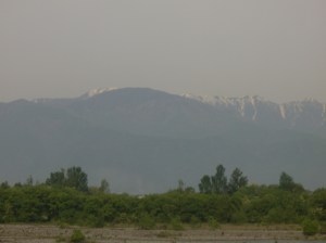 北アルプスの山々(ばスの中より撮影) 北アルプスの山々(バスの中より撮影)