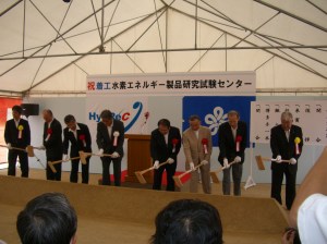 鍬入れ式の模様