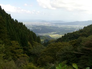 白糸の滝からみた遠景