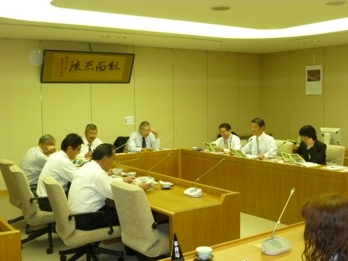 富士宮市 フードバレー推進室から説明を受ける 富士宮市 フードバレー推進室から説明を受ける