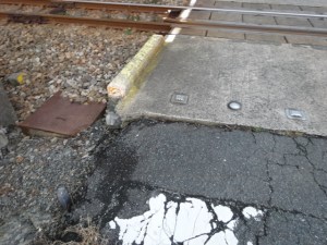 踏切手前の段差
