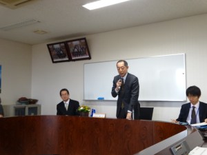 福岡財務局の支局長　長谷川　靖氏が講演