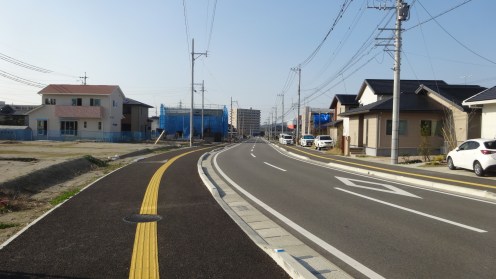 伊都の杜行政区内の直線４００ｍの市道